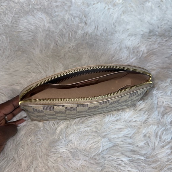 Louis Vuitton Damier Azur Cosmetic Pouch - Picture 5 of 16